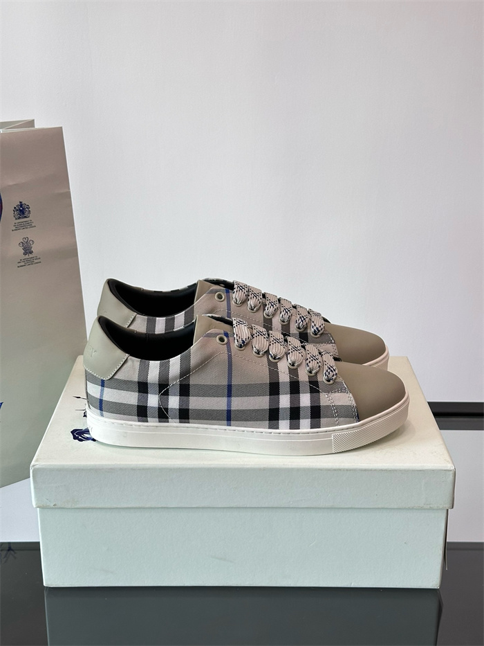BURBERRY 버버리 남성용 스니커즈 B67634-2 2024/신상 2COLOR