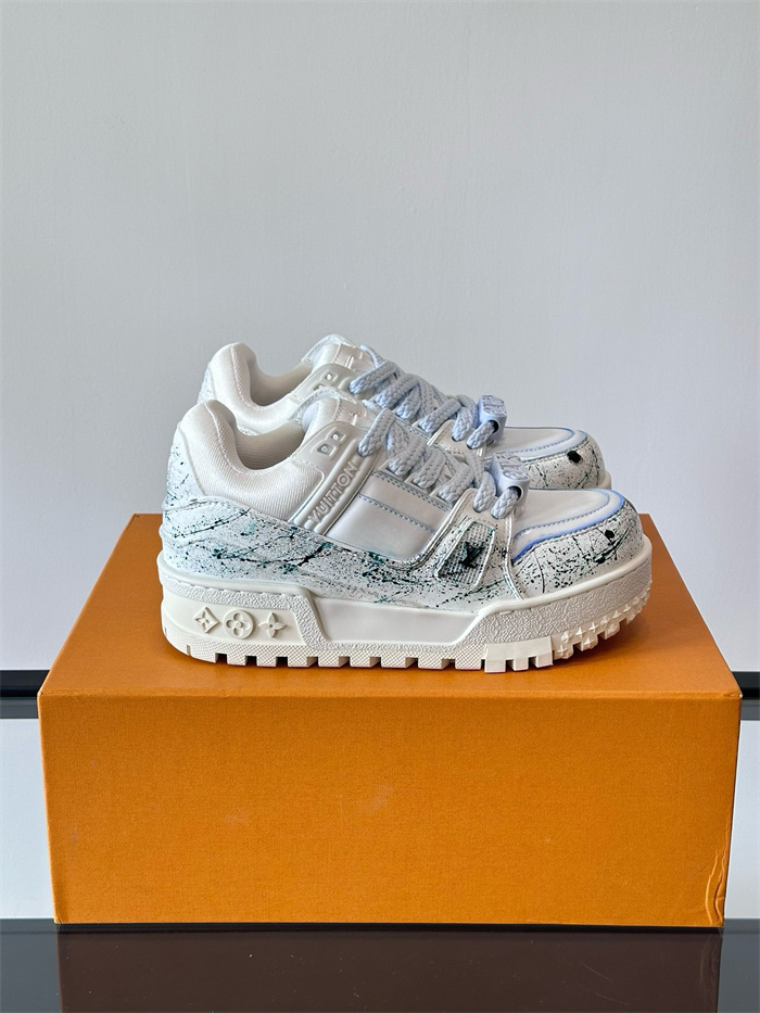 LOUIS VUITTON 루이비통 남여공용 스니커즈 L94129-2 2024/신상