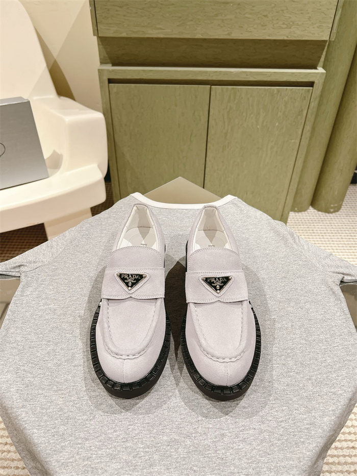 PRADA 프라다 남여공용 로퍼 P74533-1 2024/신상 2COLOR