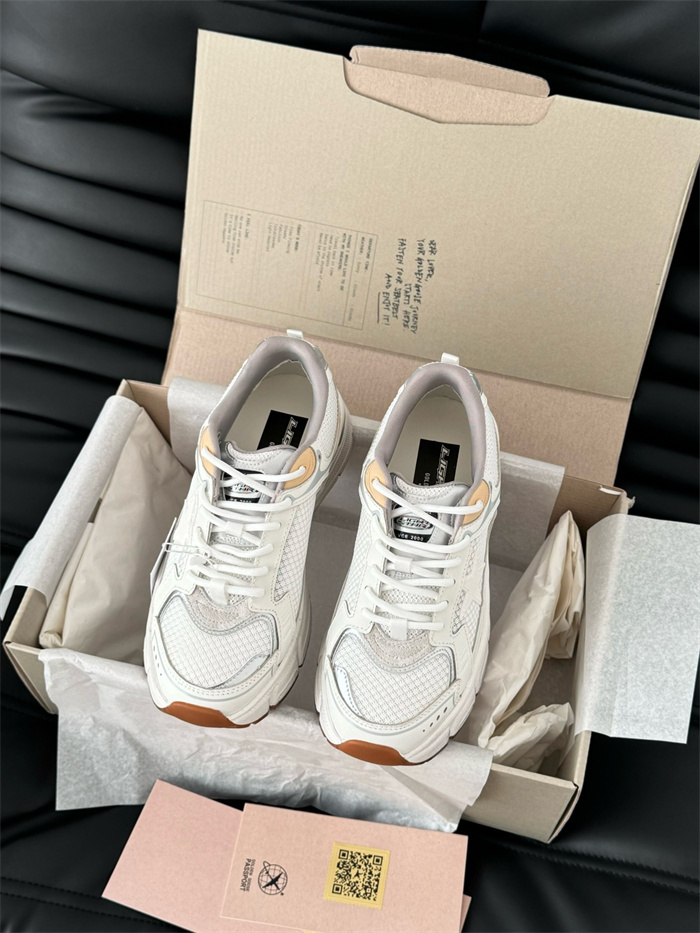 GOLDEN GOOSE 골든구스 여성용 스니커즈 G70712-1 2024/신상 2COLOR