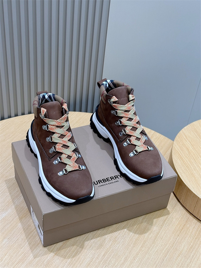 BURBERRY 버버리 남성용 스니커즈 B68434-1 2024/신상 2COLOR