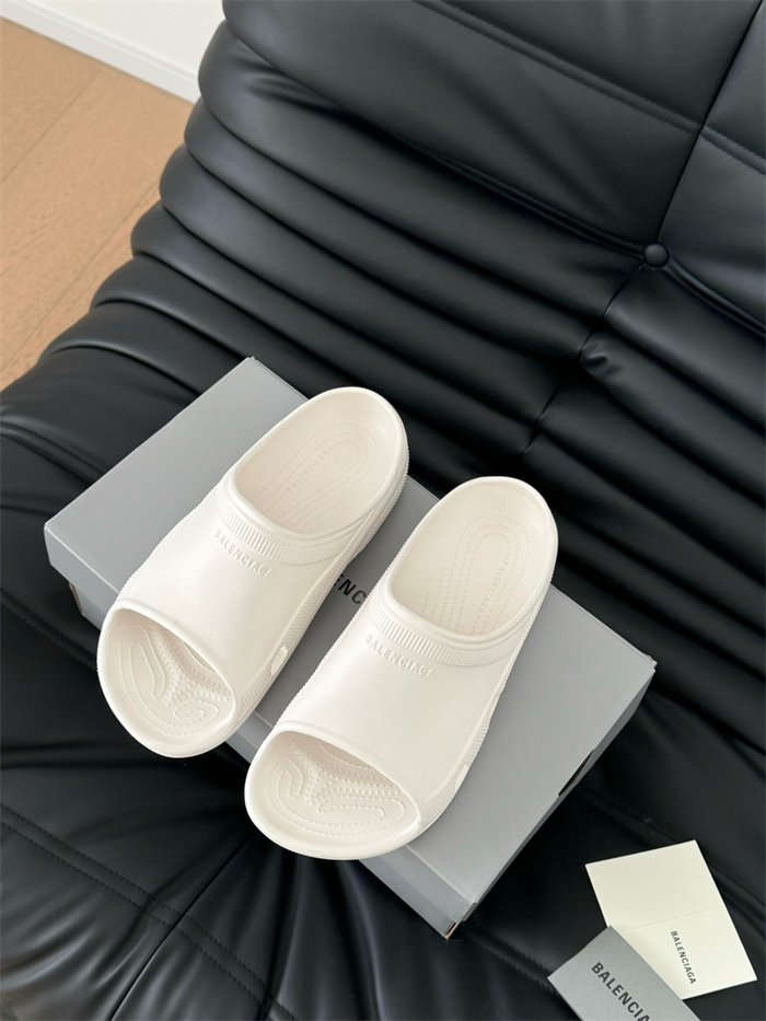BALENCIAGA 발렌시아가 남여공용 슬리퍼 B34322-1 2024/신상 2COLOR