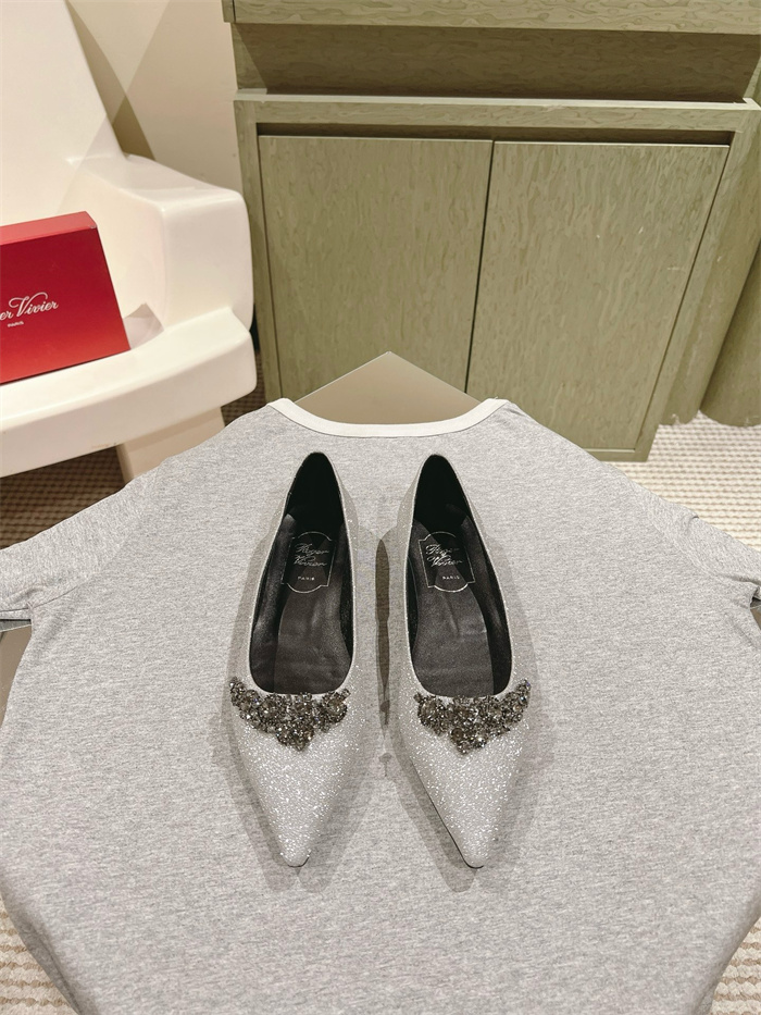 ROGER VIVIER 로저비비에 여성용 단화 R33181-2 2024/신상 2COLOR