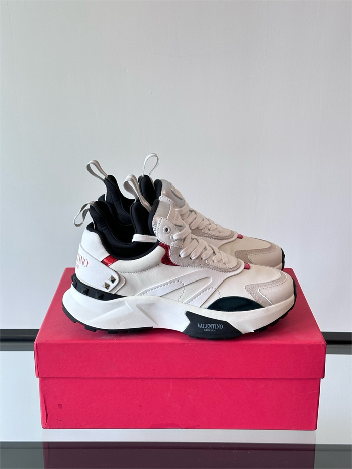 VALENTINO 발렌티노 남성용 스니커즈 V90678-2 2024/신상 2COLOR