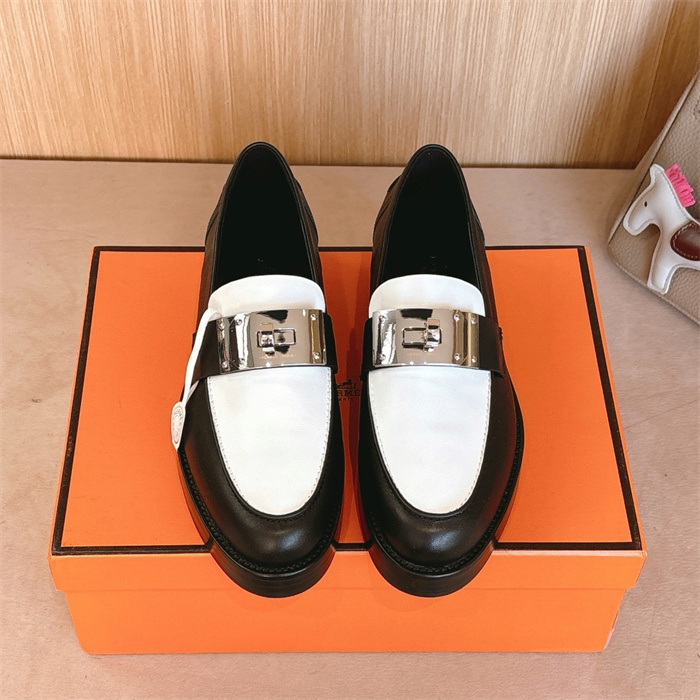HERMES 에르메스 여성용 로퍼 H69599-2 2024/신상 2COLOR