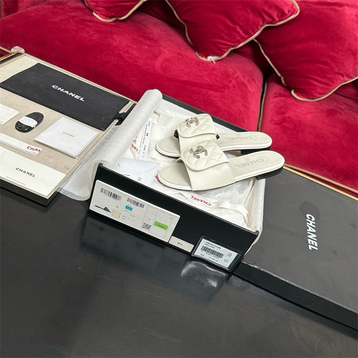 CHANEL 샤넬 여성용 슬리퍼 C62333-2 2024/신상 2COLOR