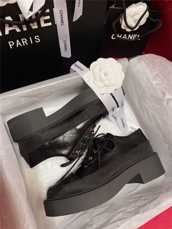 CHANEL 샤넬 스니커즈