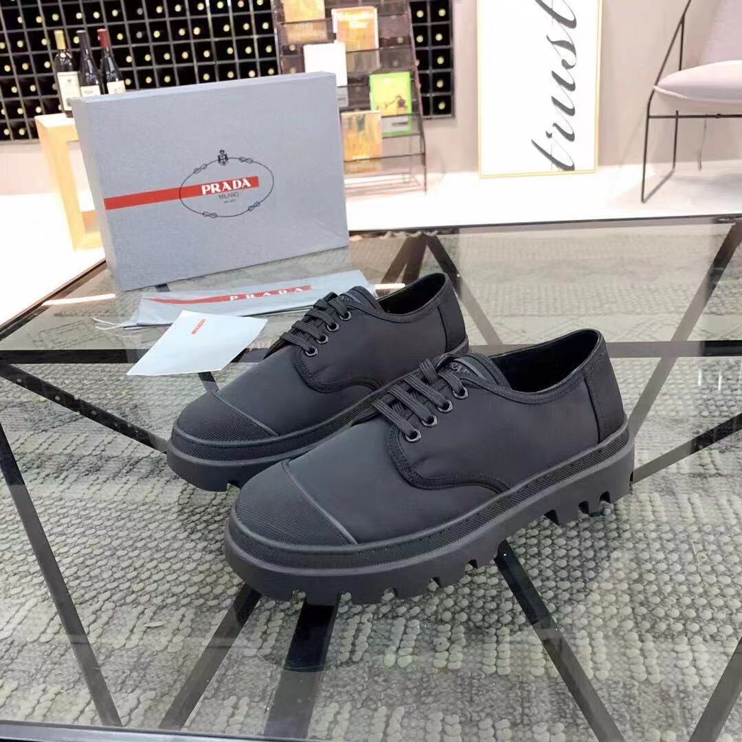 Prada 프라다 나일론 페브릭 더비 스니커즈