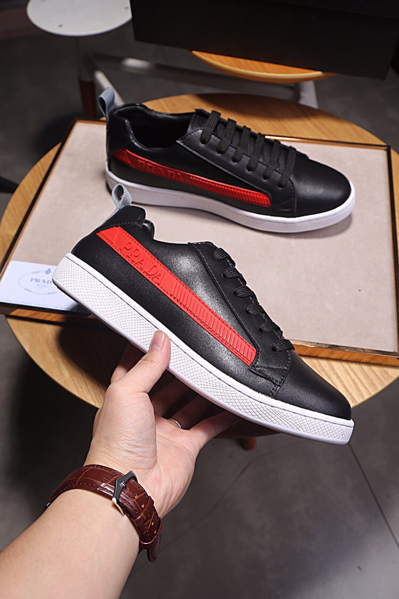 프라다 라인 로고 스니커즈
