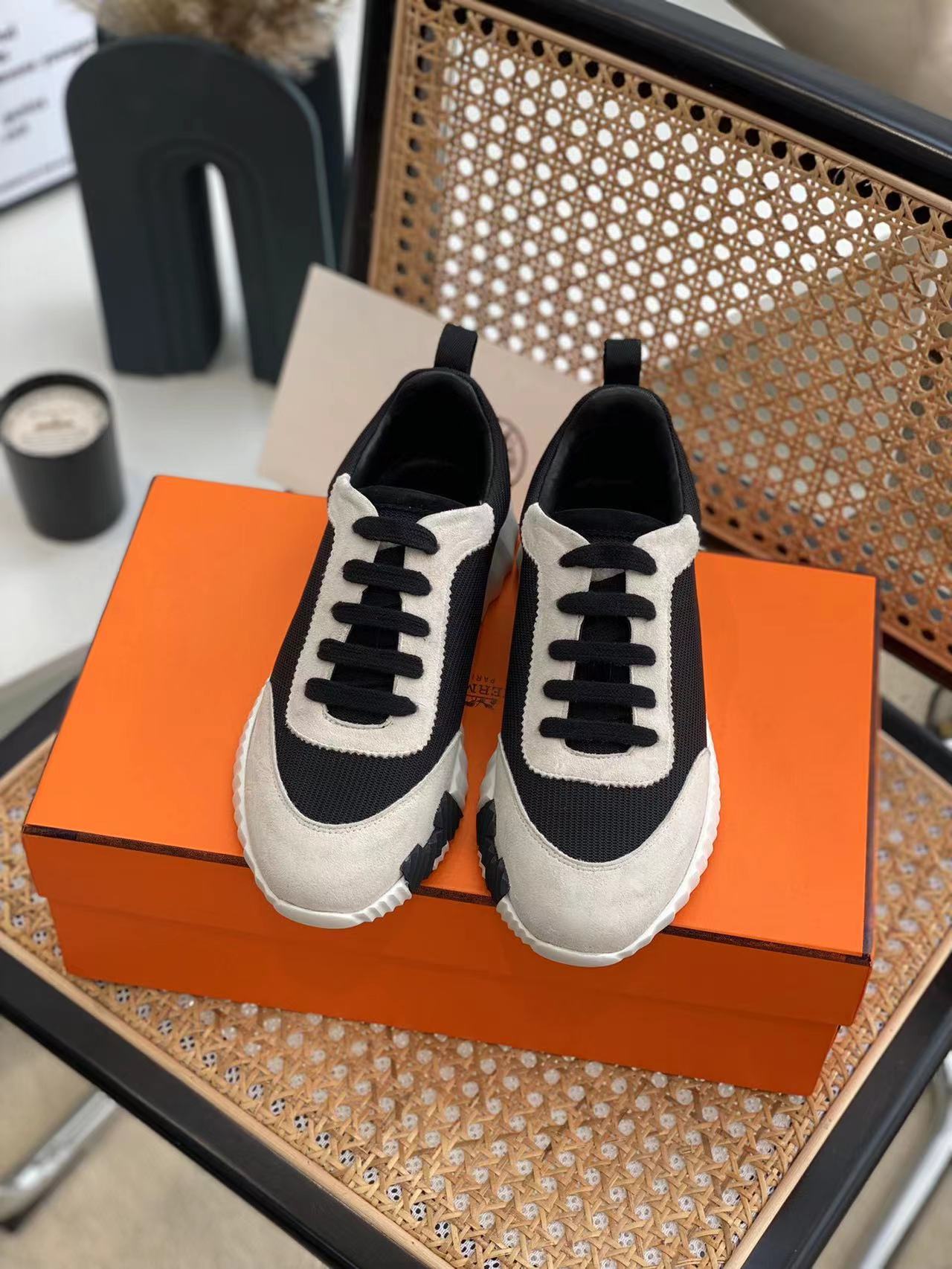 HERMES 에르메스 남여공용 바운싱 스니커즈