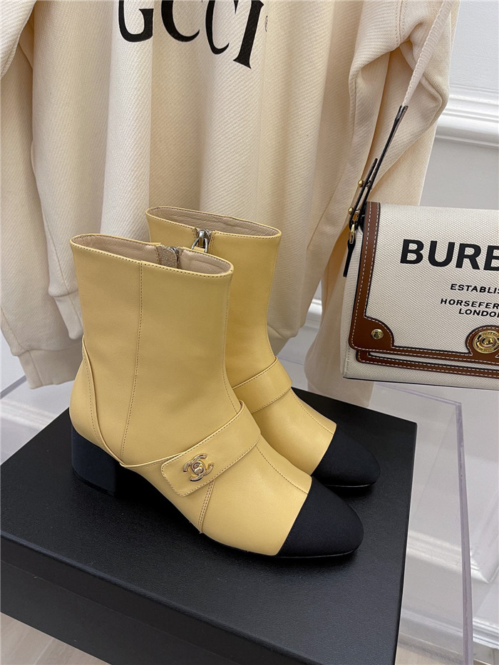 CHANEL  샤넬 여성용 부츠 (굽높이5CM) C69330