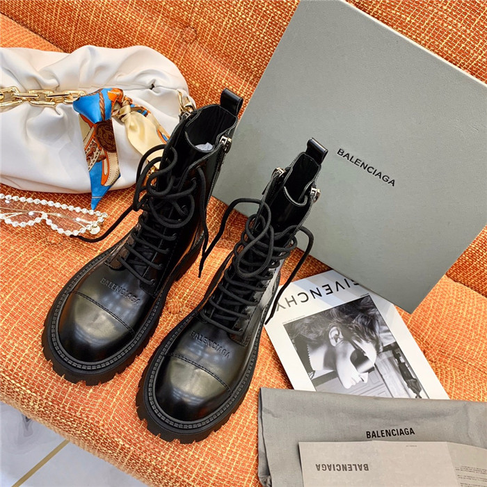 BALENCIAGA 발렌시아가 트렉터 부츠 (굽높이4.5CM) B98101 신상