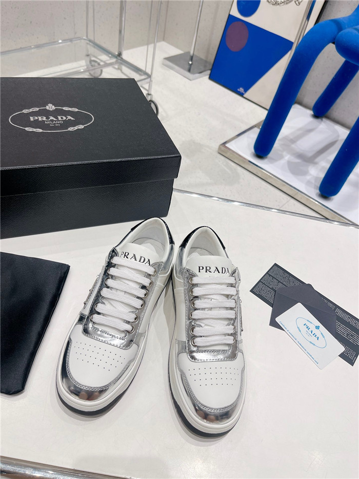 PRADA 프라다 다운타운 가죽 스니커즈 P20102