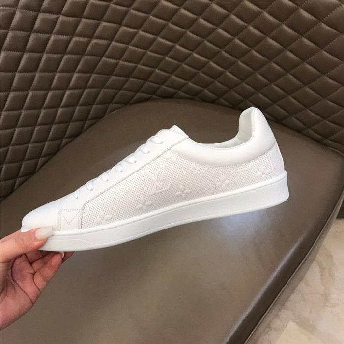 Louis Vuitton 루이비통 남성용 스니커즈 L39909-2 2020/신상