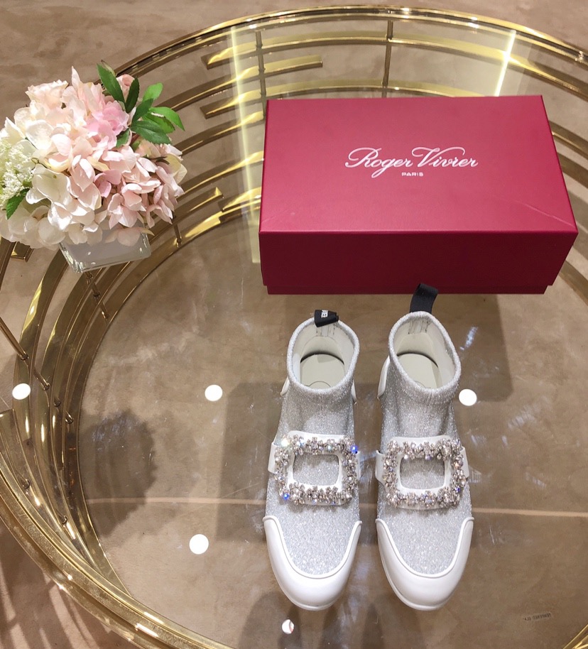 로저비비에 스니커즈 (250사이즈 주문제작)