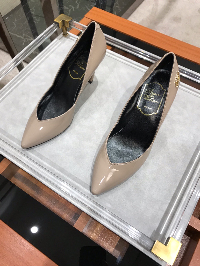 로저비비에 힐봄신상