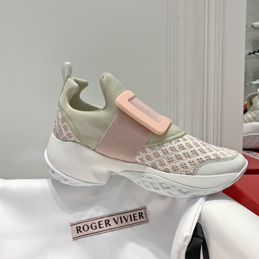 로저비비에 스니커즈 봄신상