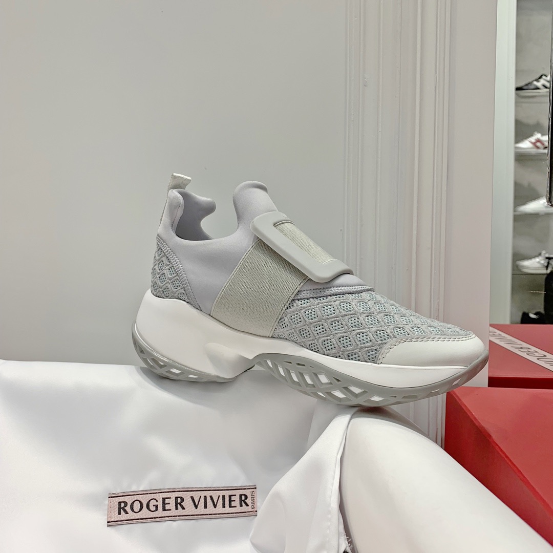 로저비비에 스니커즈 봄신상