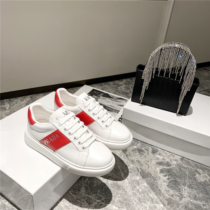 PRADA 프라다 여성용 스니커즈 P64088-2