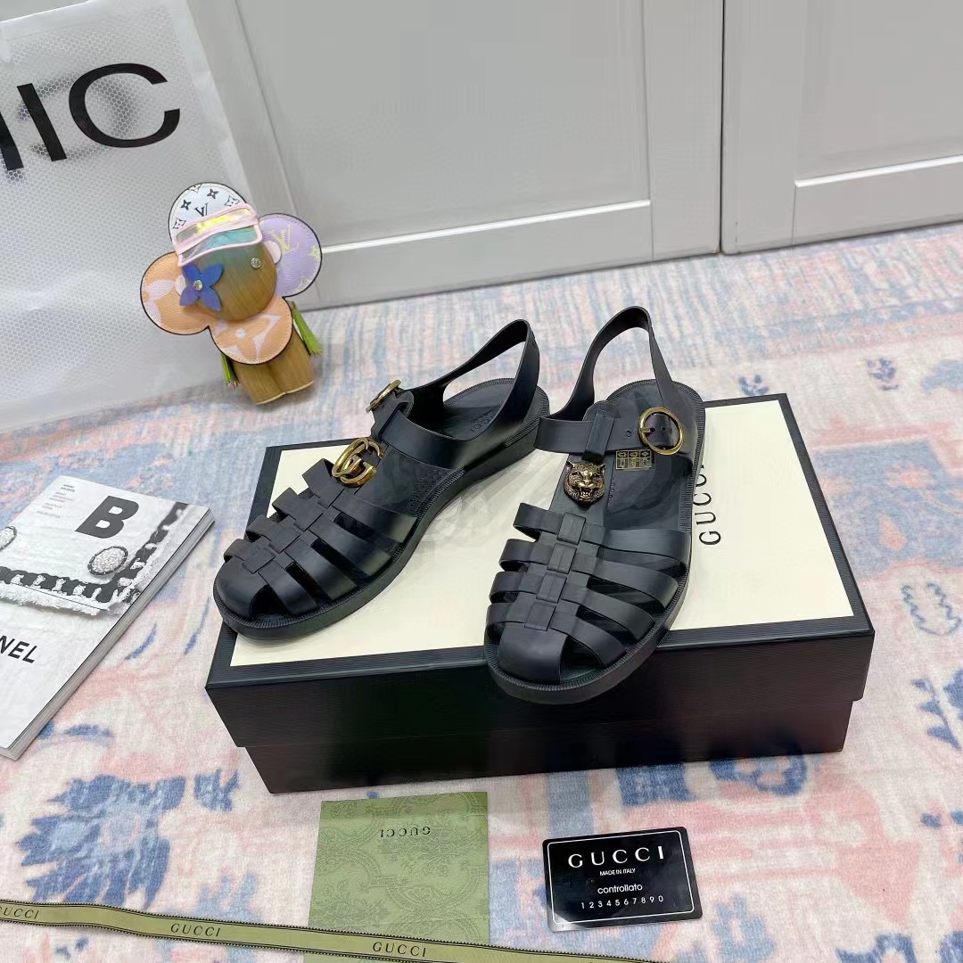 Gucci 구찌 러버 버클 스트랩 샌들