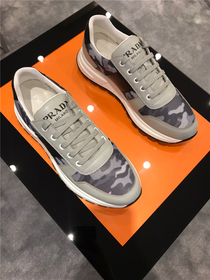프라다 남성용 스니커즈 P10400-1 2020/신상