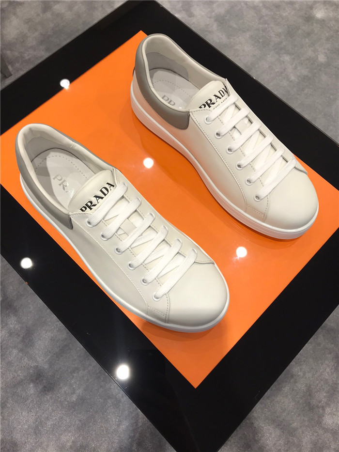 프라다 남성용 스니커즈 P46055-2 2020/신상