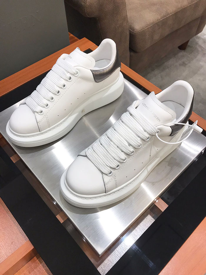 알렉산더맥퀸 남여공용 스니커즈신상 (290사이즈 주문제작)