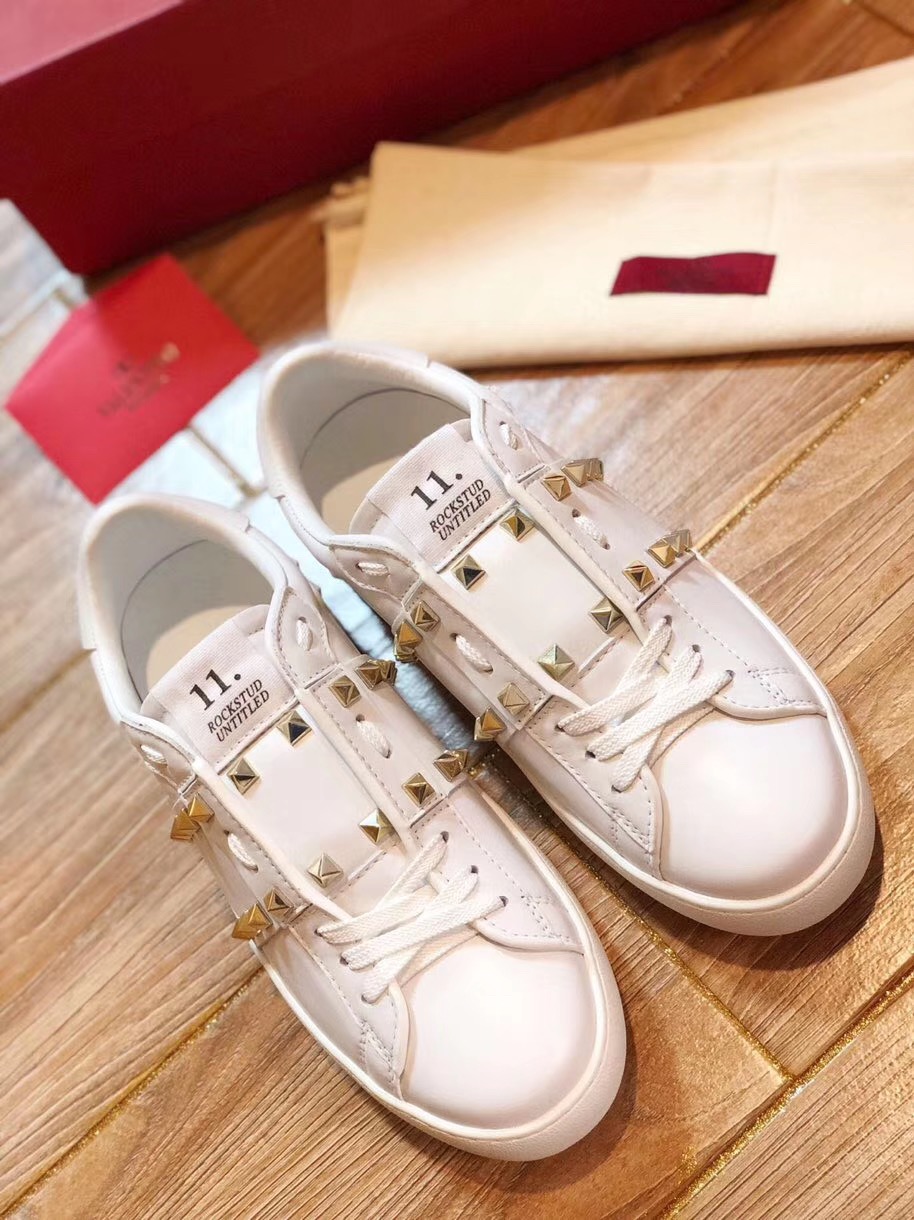 발렌티노 락스터드 언타이틀 스니커즈