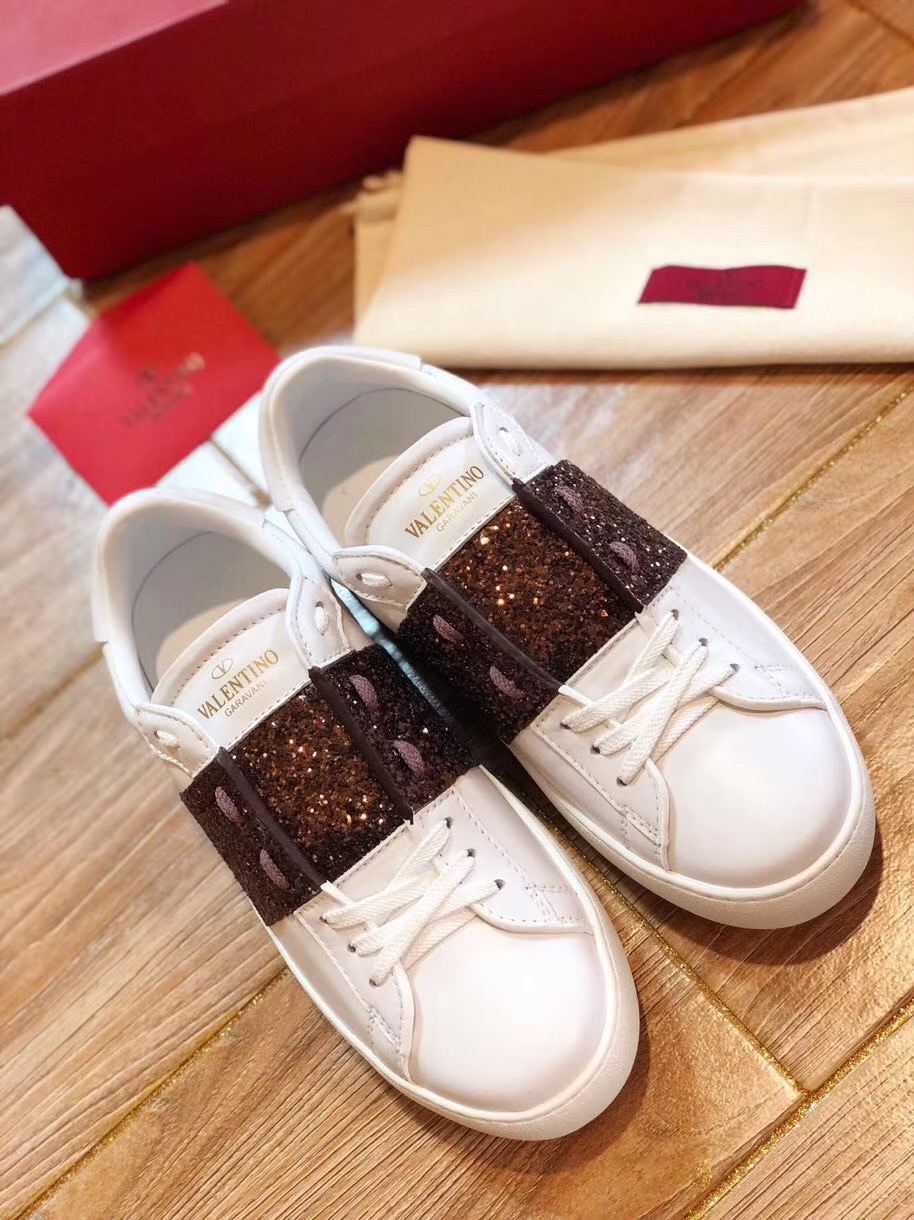 발렌티노 남여공용 커플 스니커즈 A53