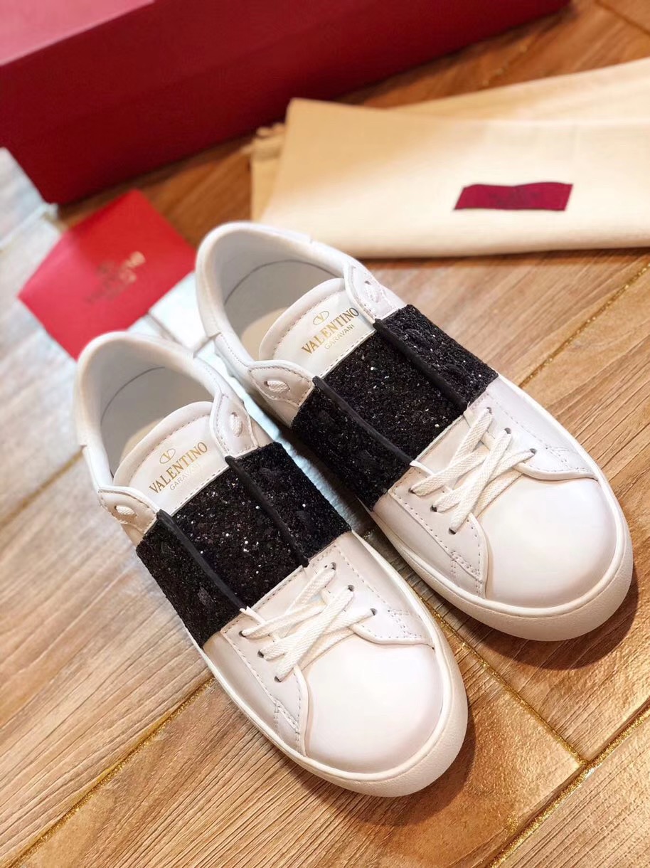 발렌티노 남여공용 커플 스니커즈 A53