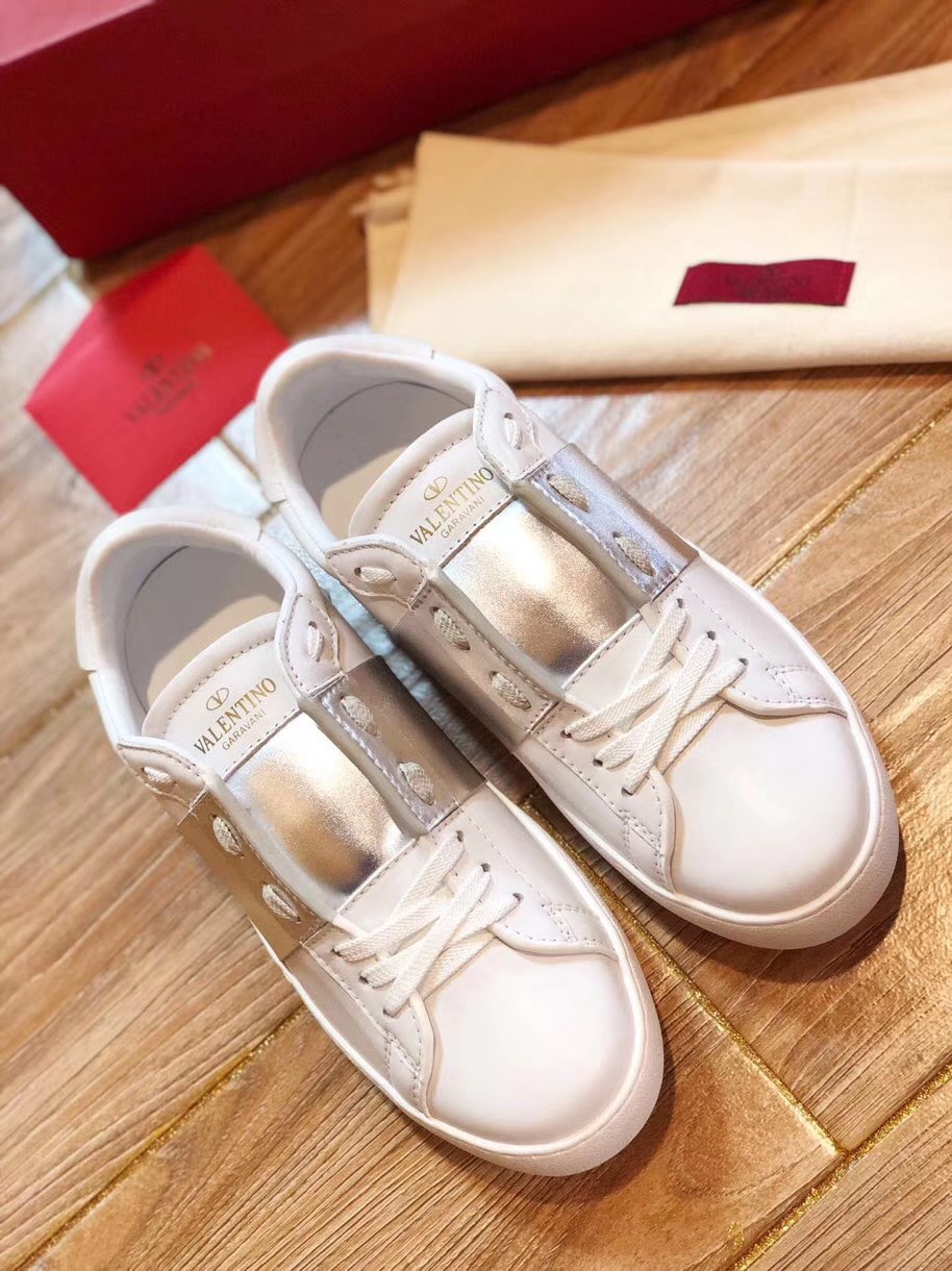 발렌티노 남여공용 커플 스니커즈 A53