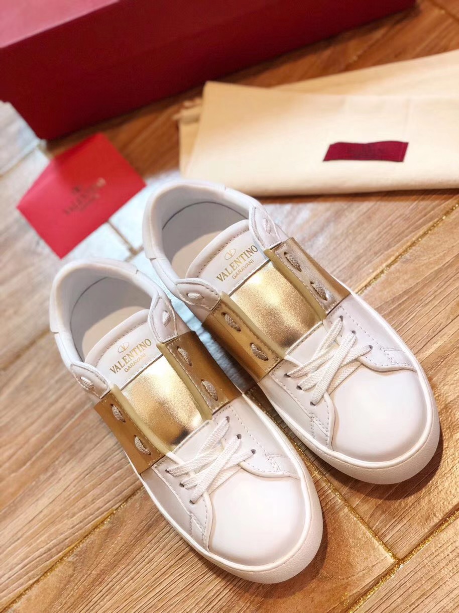 발렌티노 남여공용 커플 스니커즈 A53