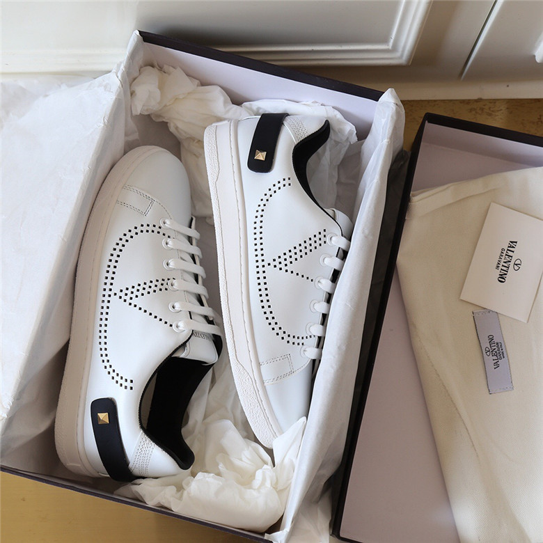 발렌티노 남여공용 스니커즈 V1819-2 신상