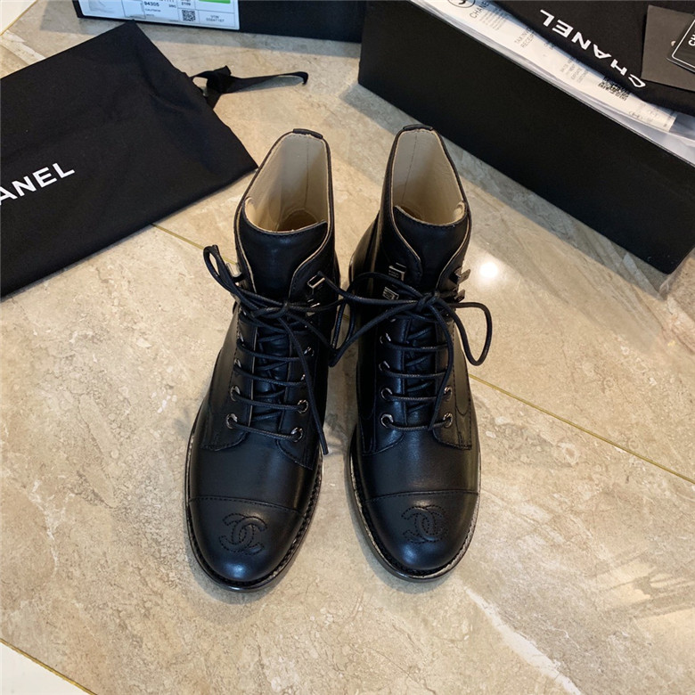 샤넬 부츠 96345A-2신상 (250,255사이즈 주문제작)