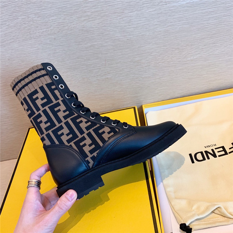 팬디 부츠 0240 신상 (250사이즈 주문제작)