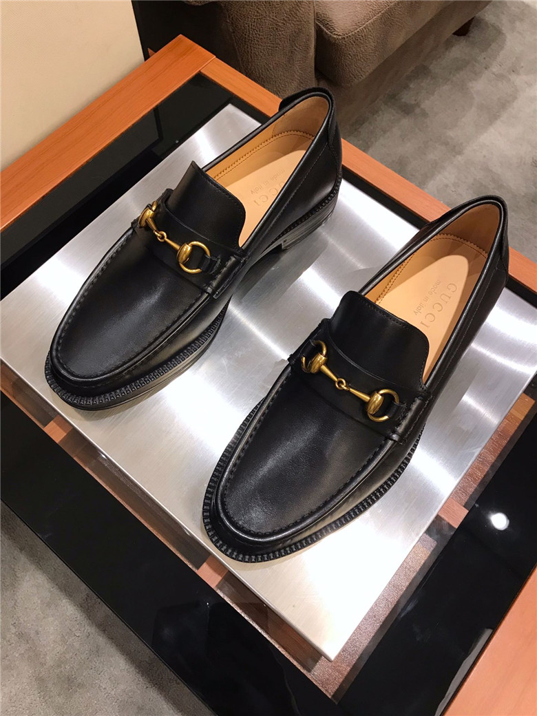 구찌 남성용 구두 G470289신상