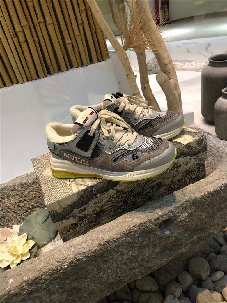 구찌 남여공용 스니커즈 8055-1 신상