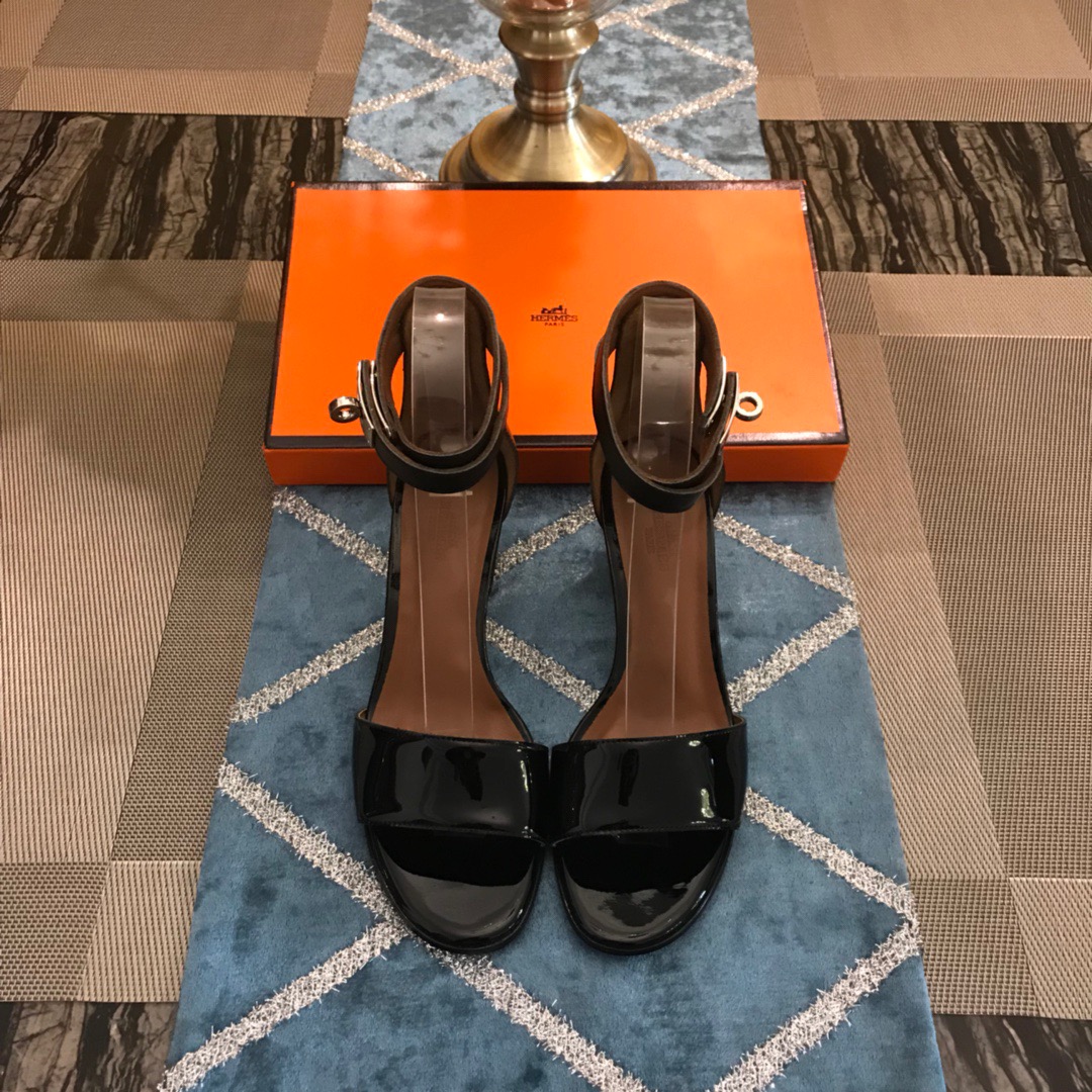 HERMES 에르메스 샌들 굽높이5.5CM 봄신상 (250사이즈 주문제작)