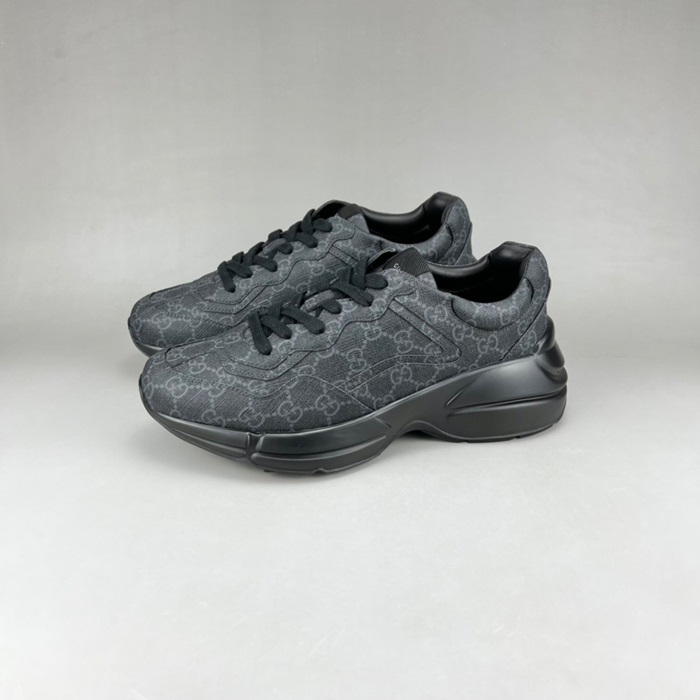 GUCCI 구찌 화이트 GG 슈프림 라이톤 스니커즈