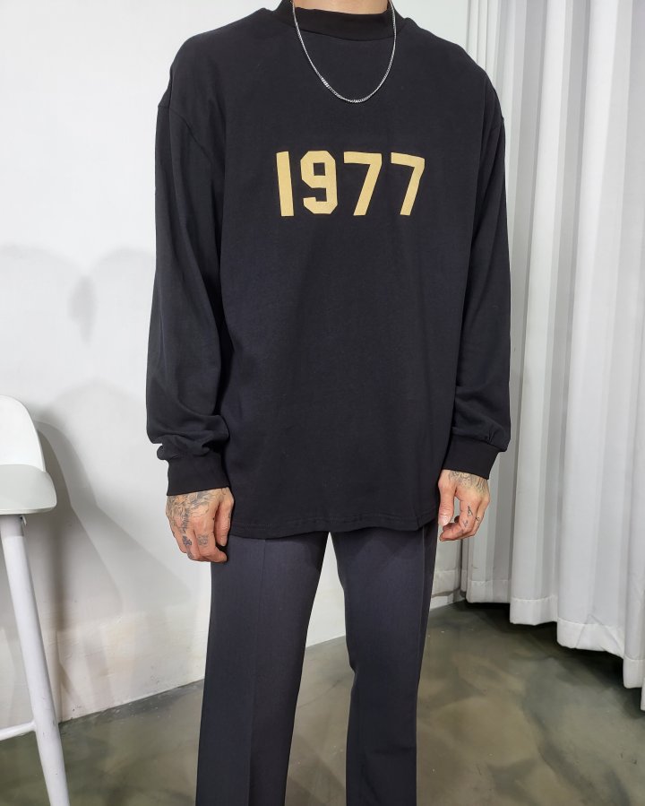 Essentials FOG 에센셜 1977 크루넥 긴팔