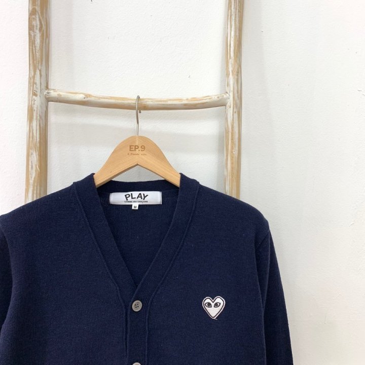 Comme des Garcons 꼼데가르송 남녀공용 V넥 가디건