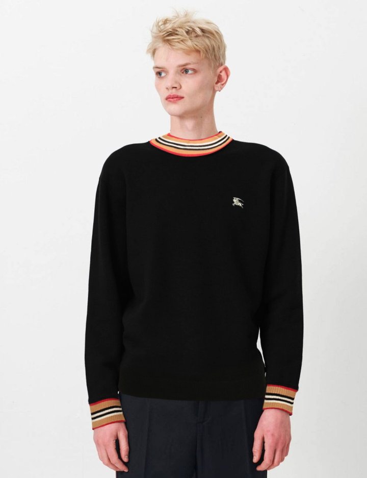 BURBERRY 버버리 자수로고 램스울 넥 니트