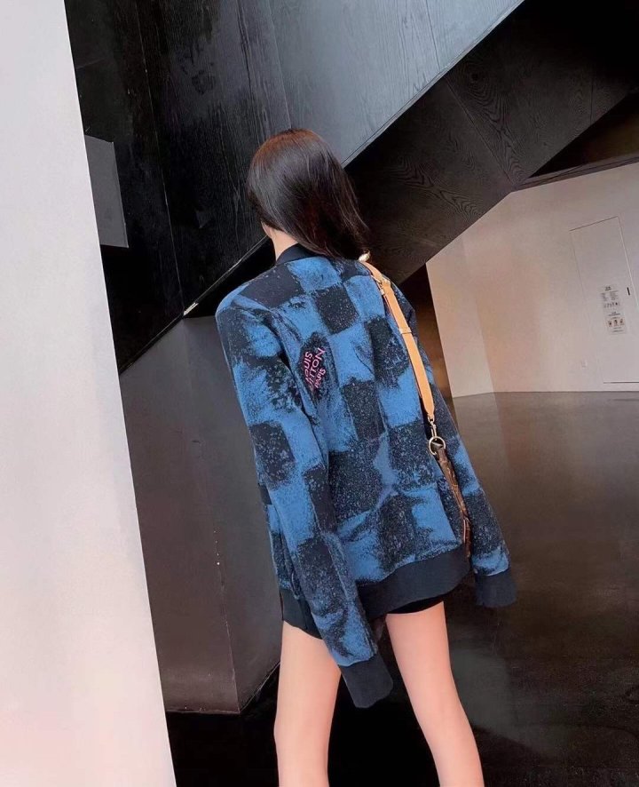 LOUIS VUITTON  루이비통 핑크자수 나염가디건