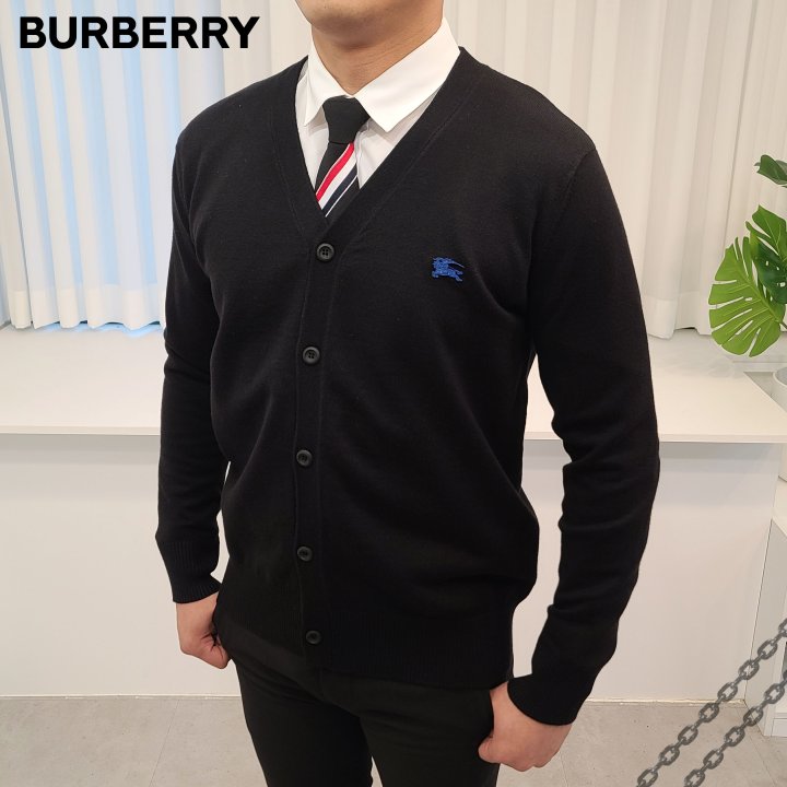 BURBERRY 버버리 블루 메탈탭 가디건