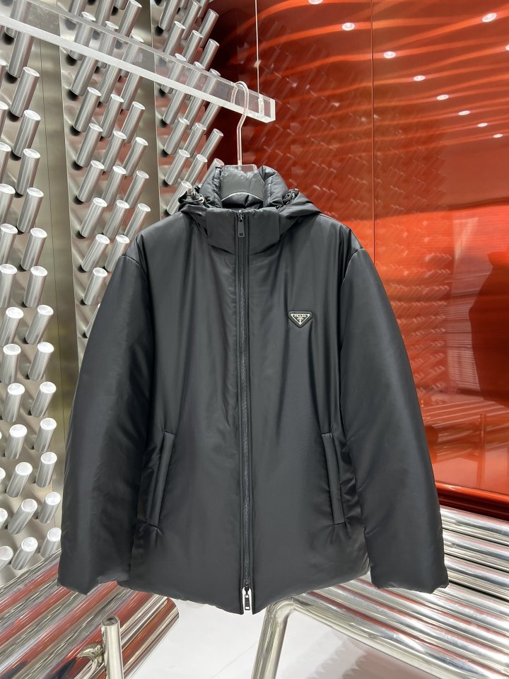 PRADA 프라다 새드로고 덕다운 양면 패딩 4