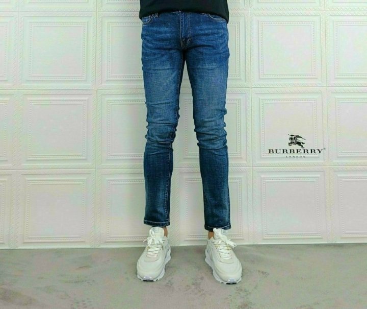 Burberry 버버리 TB로고  청바지