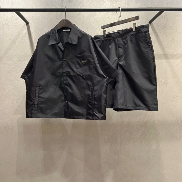 PRADA  프라다 반팔셋업