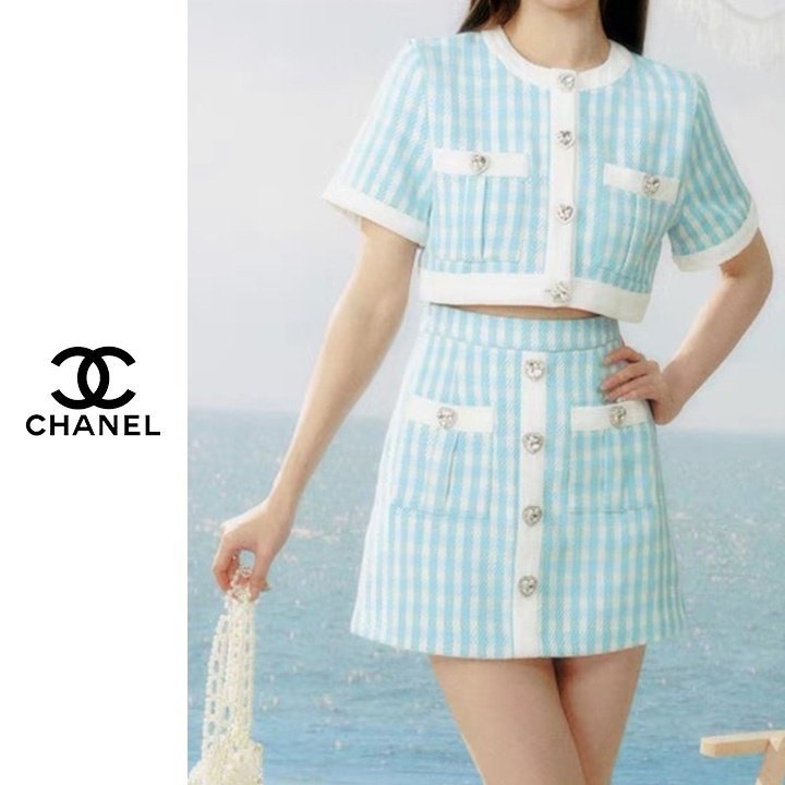 Chanel  샤넬 큐빅버튼 체크 투피스세트