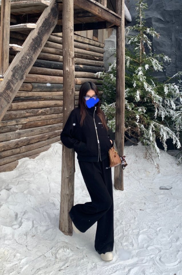 MIUMIU 미우미우 여성집업 와이드팬츠 세트 신상입고