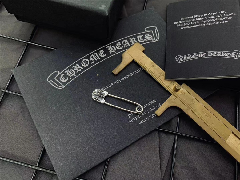 크롬하츠 핀 925실버 신상 C150200